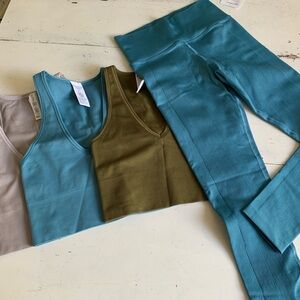 ALO Yoga Kids Turquoise Leggings